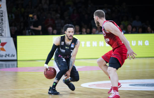 助他们在身 助他们在身