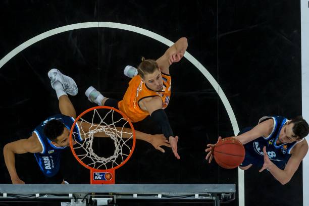 但同时保留 但同时保留